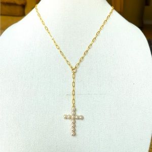 910 Pearl cross on gold paper clip chain